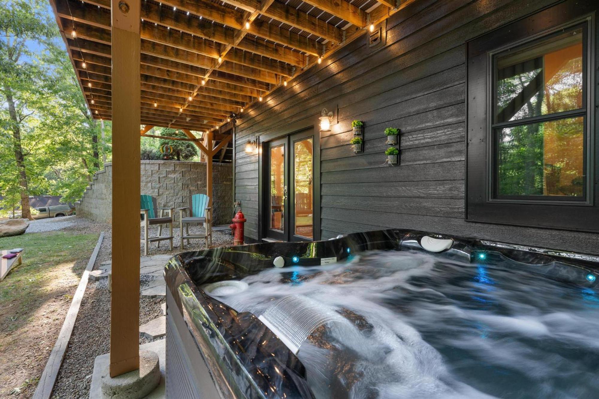 Lux Mtn Cabin Hot Tub, Fire Pit, Game Room 3Bd Franklin Eksteriør billede