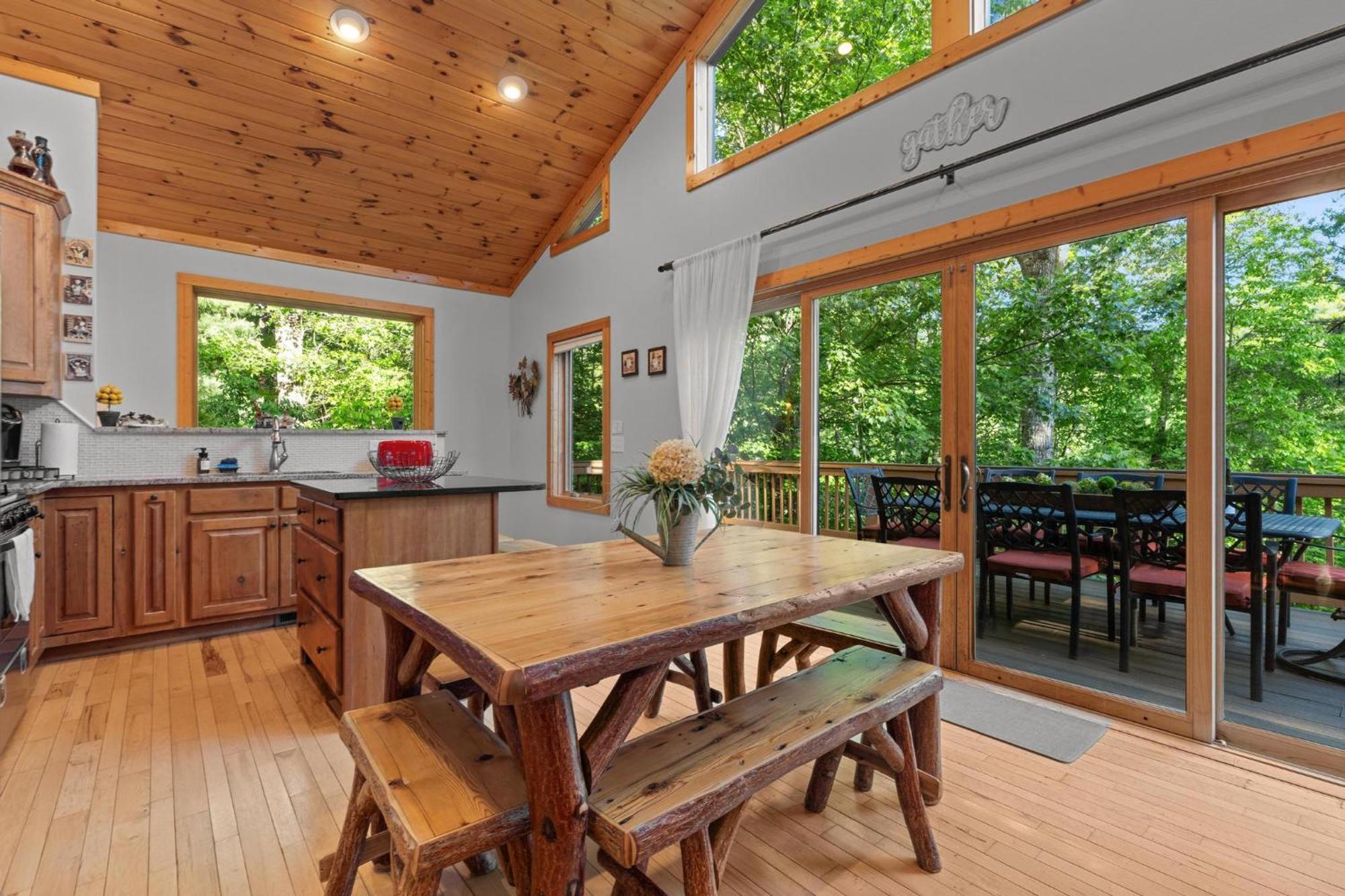 Lux Mtn Cabin Hot Tub, Fire Pit, Game Room 3Bd Franklin Eksteriør billede