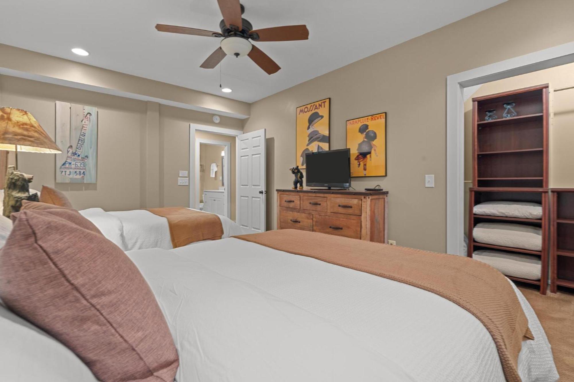 Lux Mtn Cabin Hot Tub, Fire Pit, Game Room 3Bd Franklin Eksteriør billede