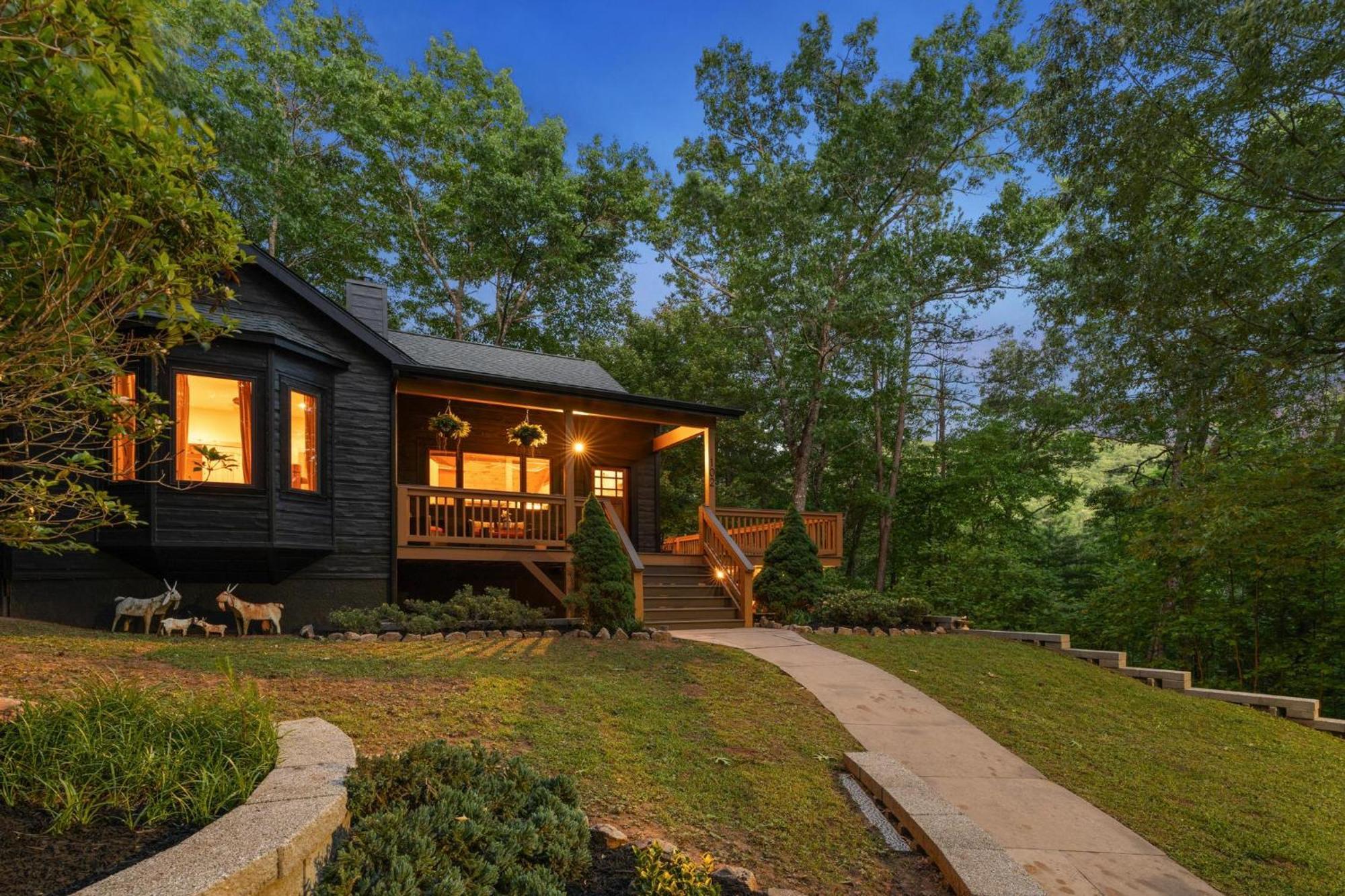 Lux Mtn Cabin Hot Tub, Fire Pit, Game Room 3Bd Franklin Eksteriør billede