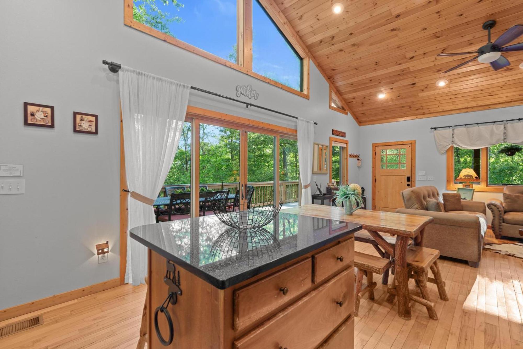 Lux Mtn Cabin Hot Tub, Fire Pit, Game Room 3Bd Franklin Eksteriør billede